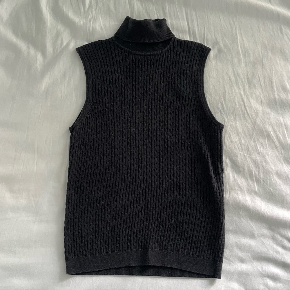 Black turtle neck tank